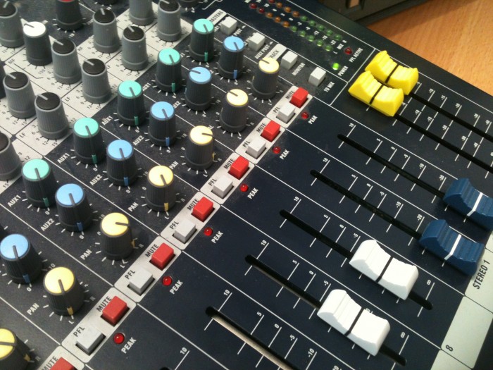 Mixer Soundcraft EFX8