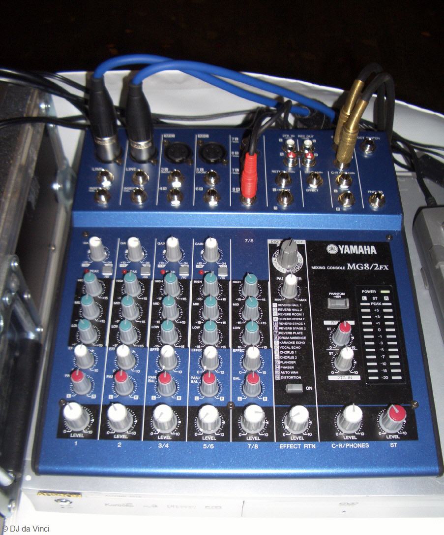 Mixer Yamaha MG8/2FX